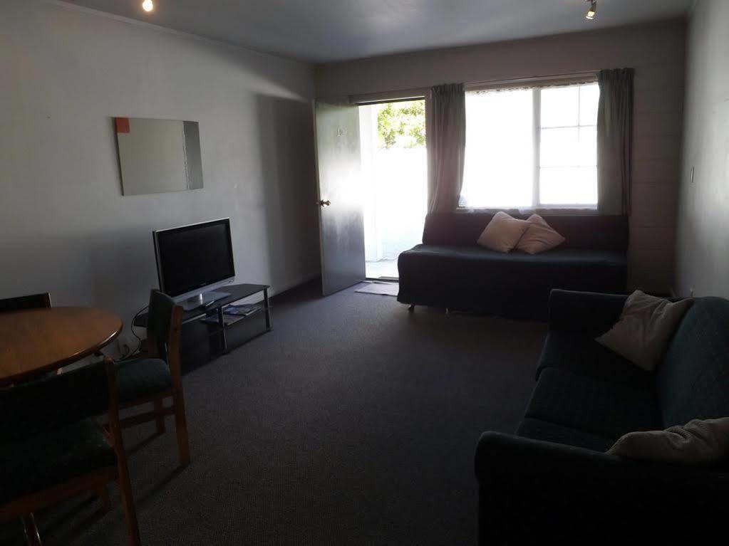 Karaka Tree Motel Taupo Kültér fotó