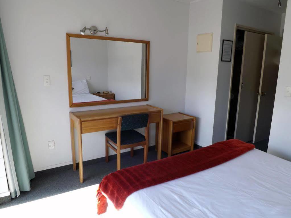 Karaka Tree Motel Taupo Kültér fotó
