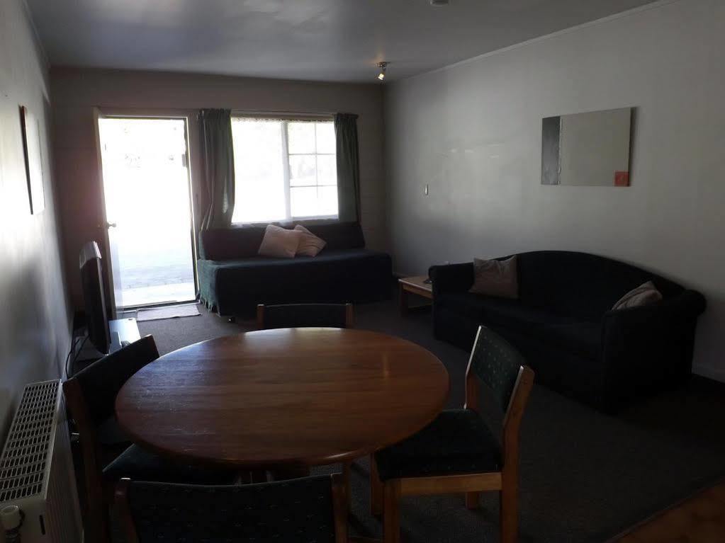 Karaka Tree Motel Taupo Kültér fotó