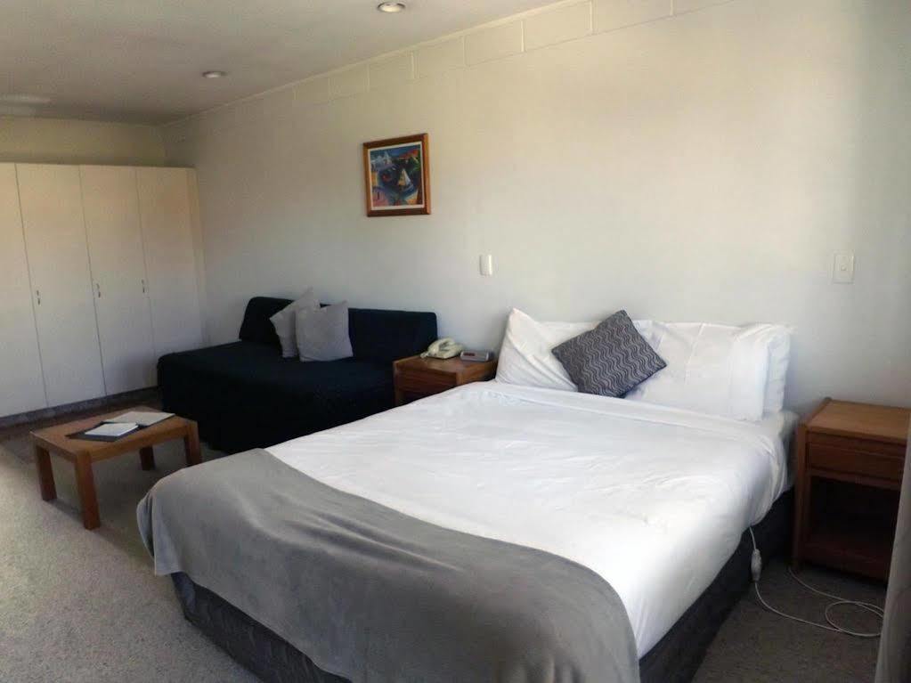 Karaka Tree Motel Taupo Kültér fotó